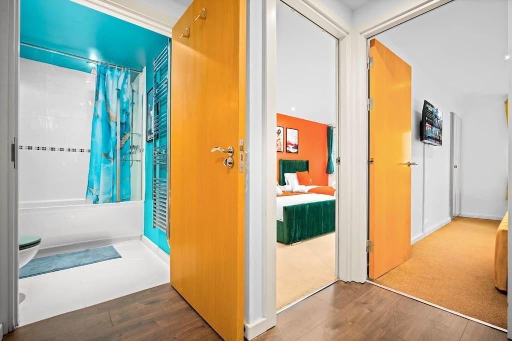 Top Floor City Centre Apartment - Sleeps 7 - 4 Beds - With Balcony And Parking - Smart Tv'S On Each Bedroom Wall - 5 Mins From Bullring, Selfridges, Moor Street Station - By Zena Stays Birmingham Exterior photo